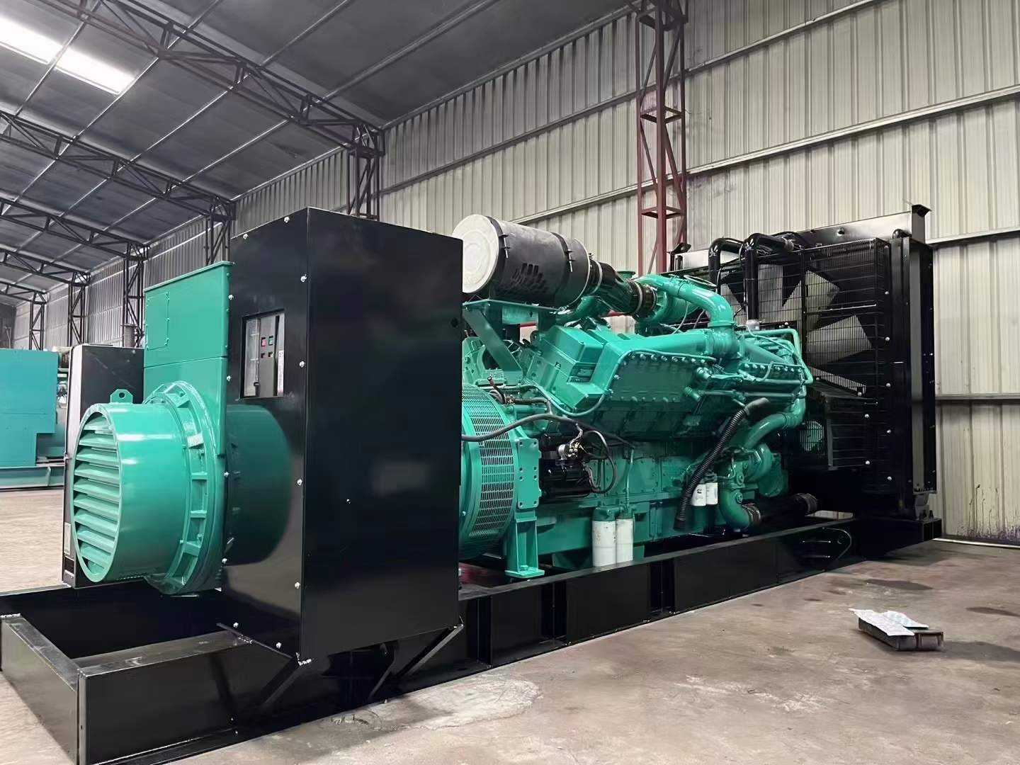 红花岗如何降低 800kW 柴油发电机输出电流的波动？
