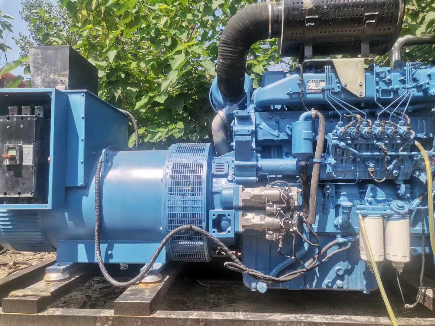 红花岗详细说明降低 800kW 柴油发电机输出电流波动的方法
